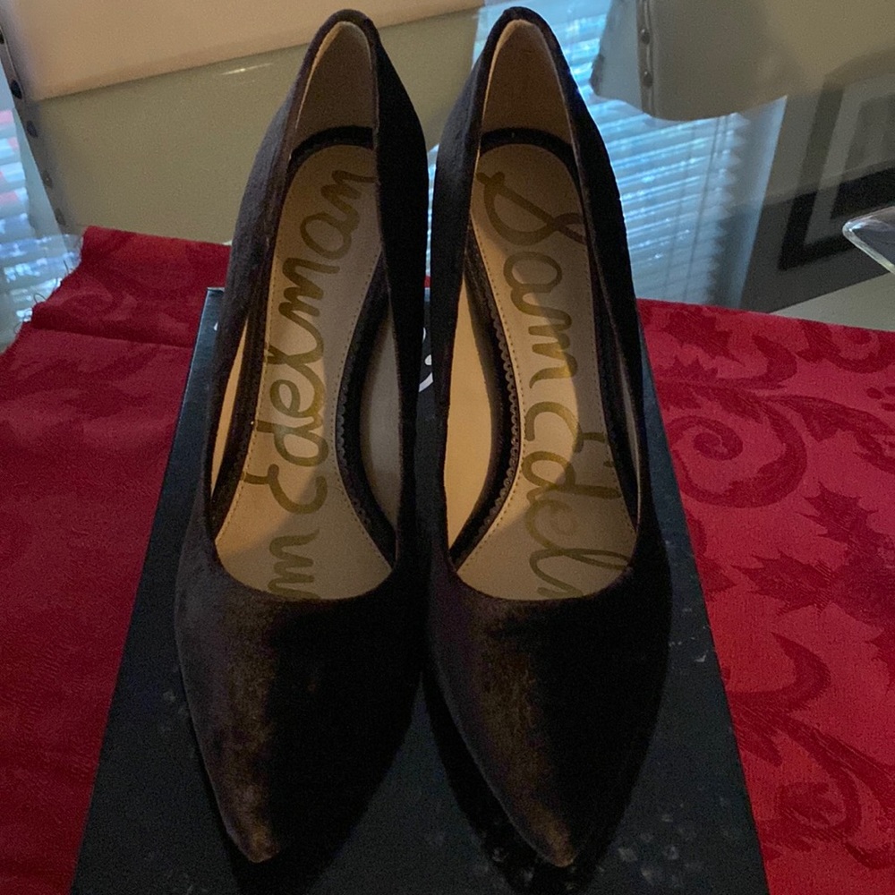 Sam Edelman Velvet Pumps